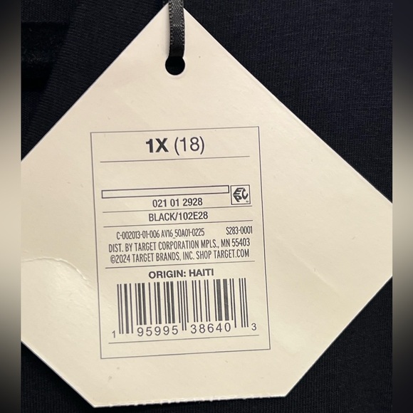 Ava & Viv Black Short Sleeve Tee - Picture 4 of 5